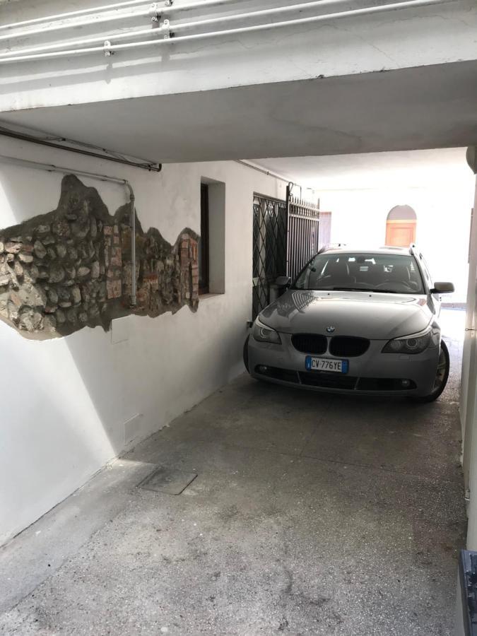 Che Piacere! Udine In Centro Col Posto Auto Apartment Ngoại thất bức ảnh