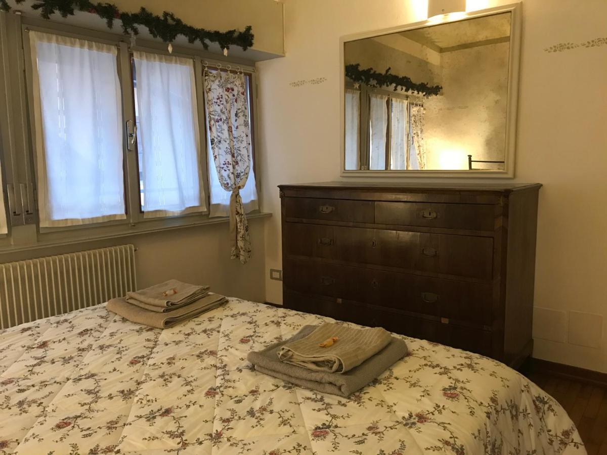 Che Piacere! Udine In Centro Col Posto Auto Apartment Ngoại thất bức ảnh