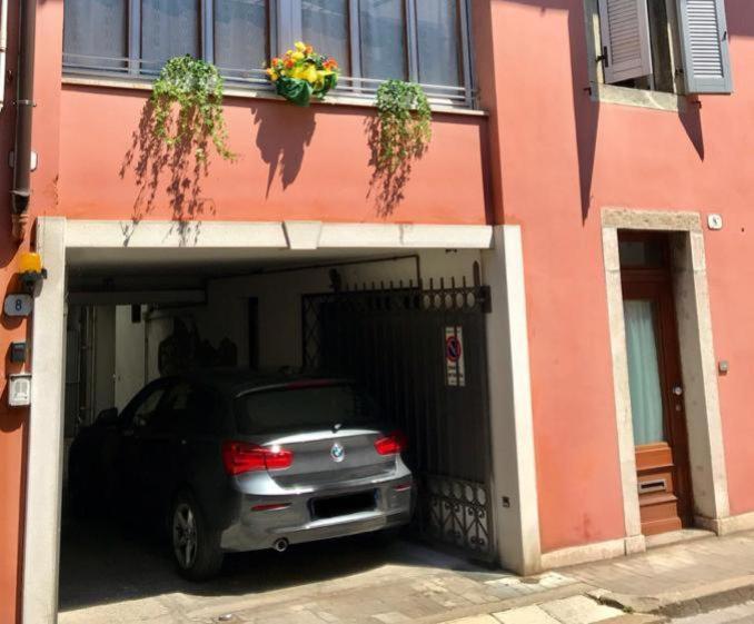 Che Piacere! Udine In Centro Col Posto Auto Apartment Ngoại thất bức ảnh
